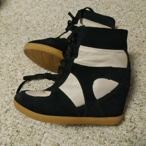 Pink connection - Picture 1 of 5